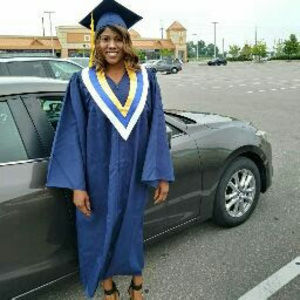 Meet your Posher, Kenisha